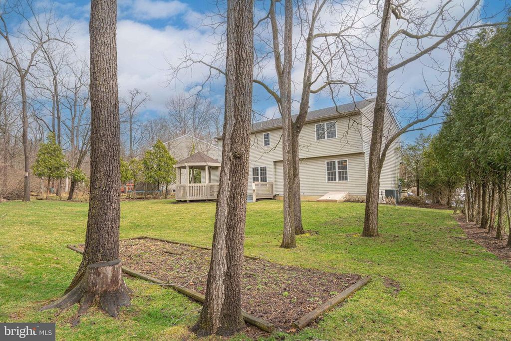 Image 45 of property listing at 40 ELK CT, Reading, PA 19606