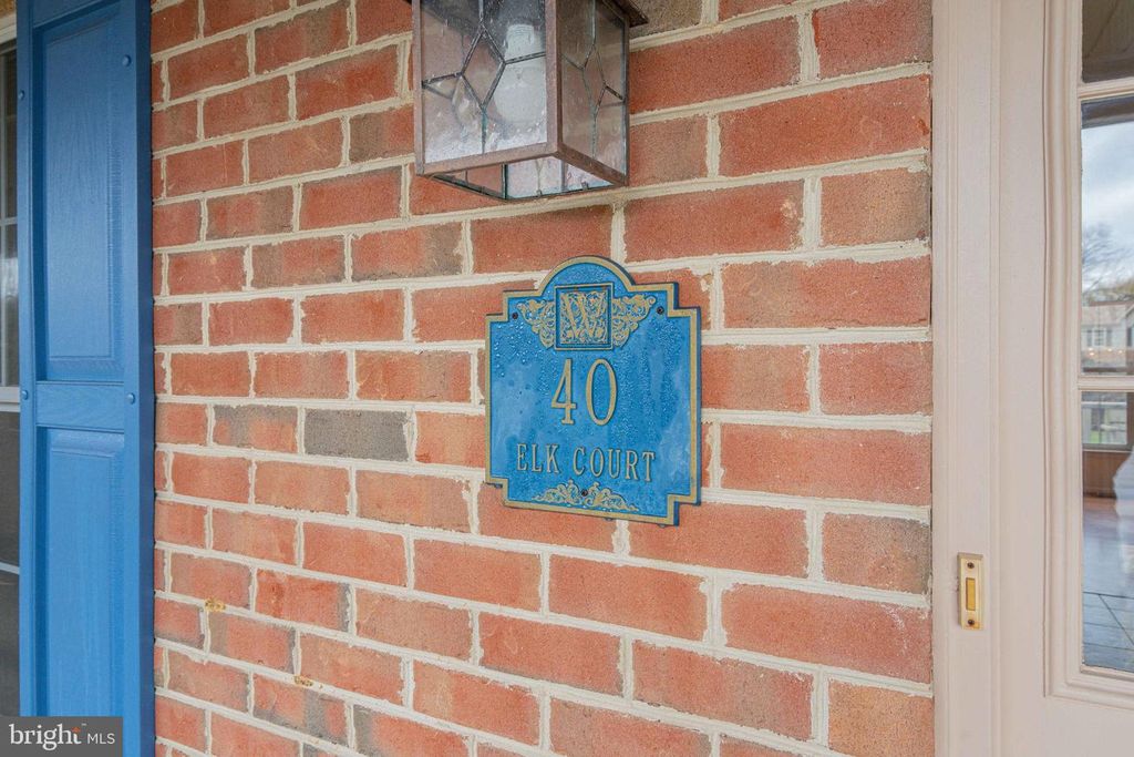 Image 9 of property listing at 40 ELK CT, Reading, PA 19606