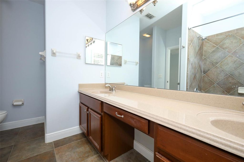 Image 28 of property listing at 5441 BALDWIN PARK STREET, Orlando, FL 32814
