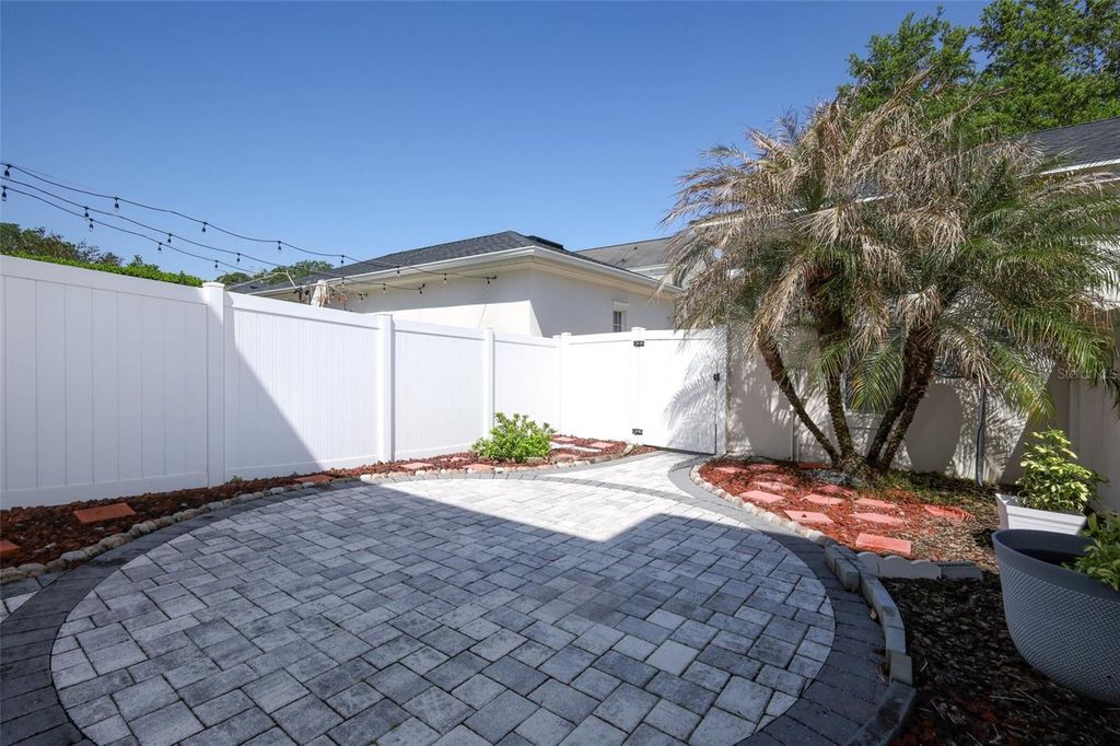 Image 43 of property listing at 5441 BALDWIN PARK STREET, Orlando, FL 32814