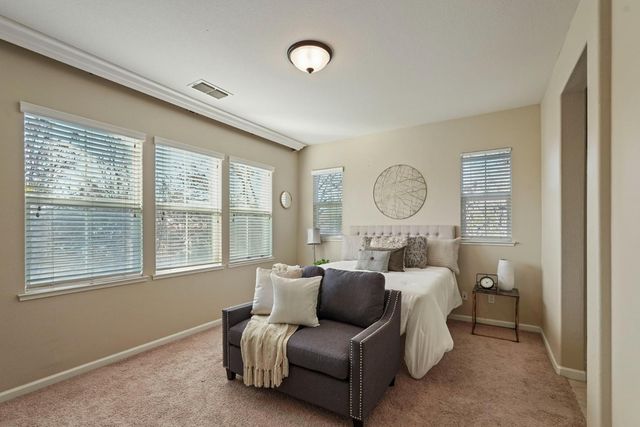 82 W Luna Loca Ln, Mountain House, CA 95391