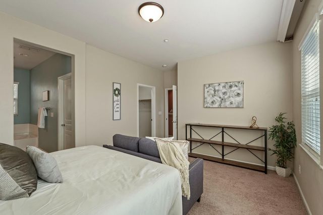 82 W Luna Loca Ln, Mountain House, CA 95391