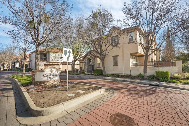 82 W Luna Loca Ln, Mountain House, CA 95391