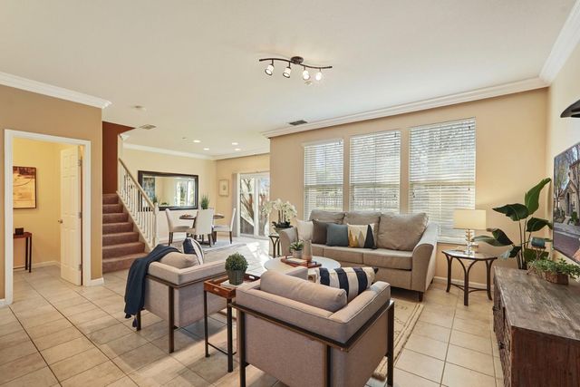 82 W Luna Loca Ln, Mountain House, CA 95391