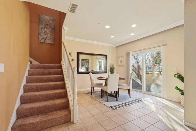 82 W Luna Loca Ln, Mountain House, CA 95391