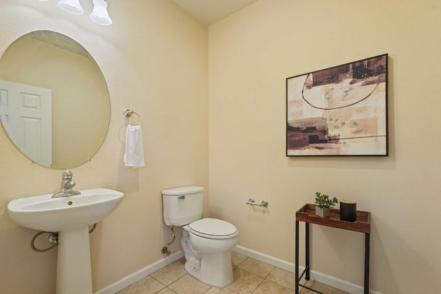 82 W Luna Loca Ln, Mountain House, CA 95391