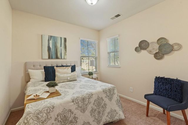 82 W Luna Loca Ln, Mountain House, CA 95391