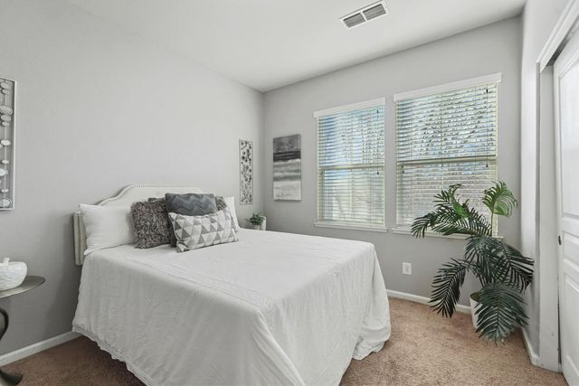 82 W Luna Loca Ln, Mountain House, CA 95391