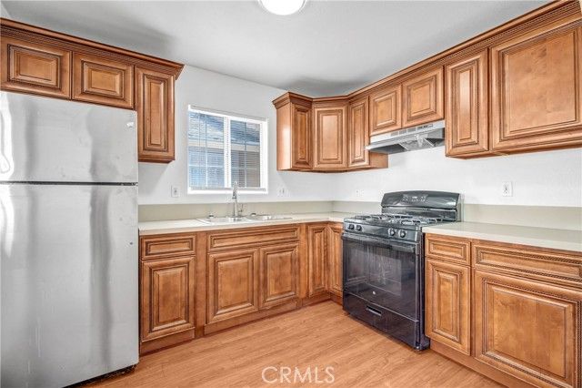 3232 W Vernon Avenue, Los Angeles, CA 90008