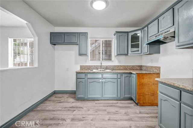 3232 W Vernon Avenue, Los Angeles, CA 90008