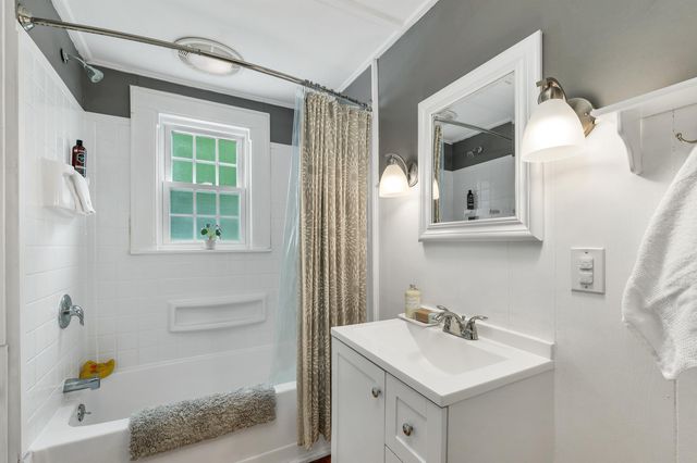 55 School Street, Salem, NH 03079