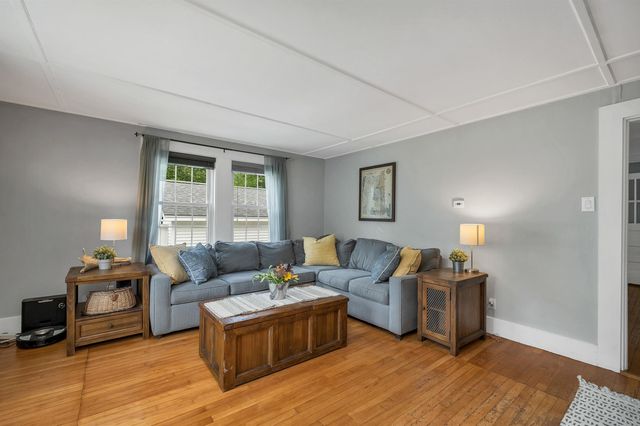 55 School Street, Salem, NH 03079