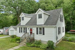 55 School Street, Salem, NH 03079