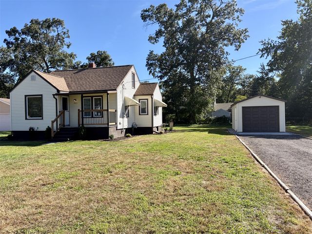 1681 Langeland Avenue, Muskegon, MI 49442