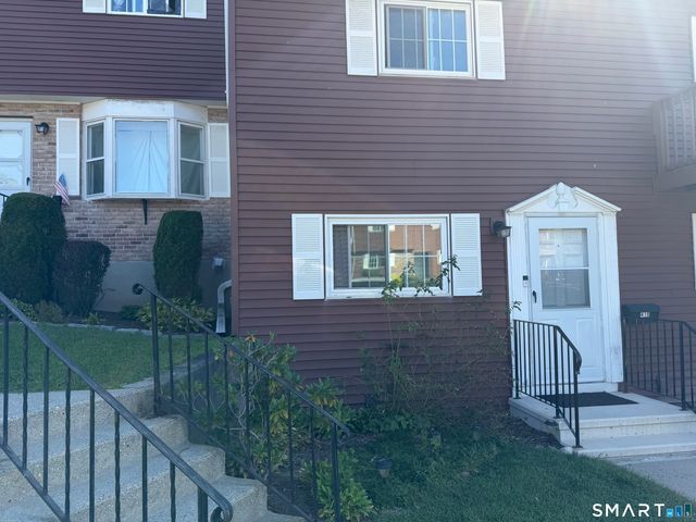 41 Patricia Road D, Bridgeport, CT 06606