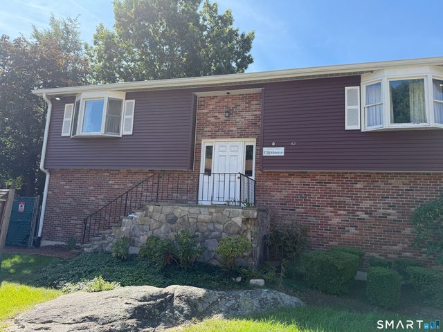 41 Patricia Road D, Bridgeport, CT 06606