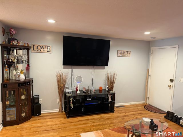 41 Patricia Road D, Bridgeport, CT 06606