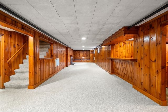 41 Country Ln, Westwood, MA 02090