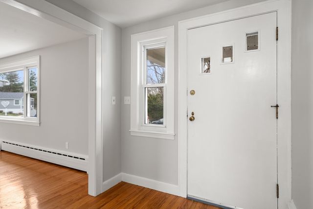 41 Country Ln, Westwood, MA 02090