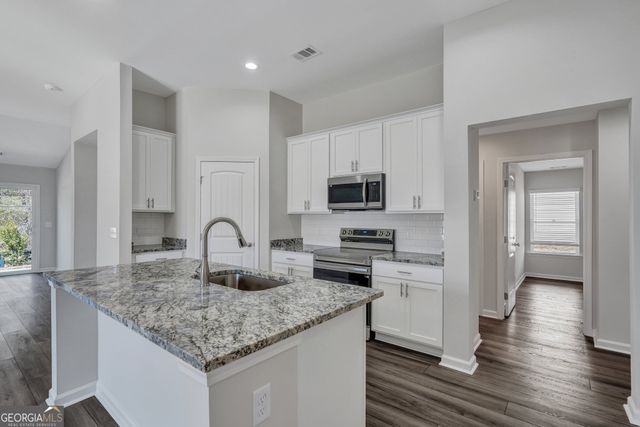 126 Lakeview Pines Way, Statesboro, GA 30461