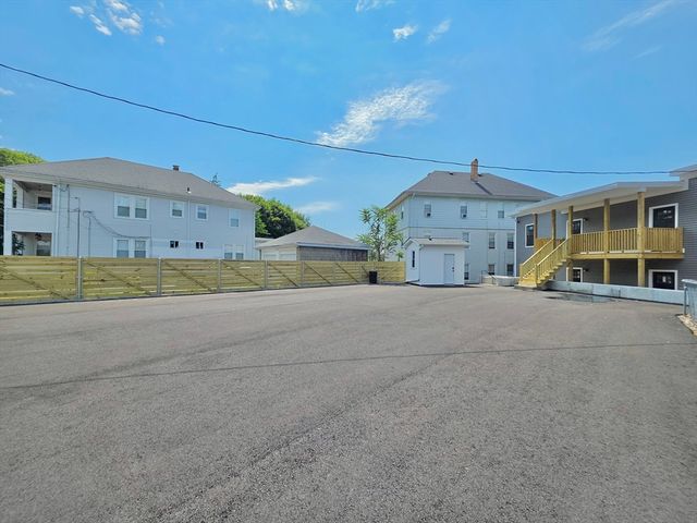 1965-1967 Smith St 2L, North Providence, RI 02911