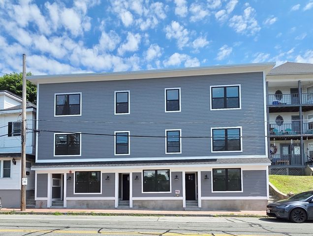 1965-1967 Smith St 2L, North Providence, RI 02911