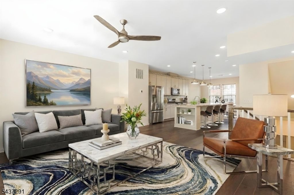17 Gala Ct, Livingston Twp., NJ 07039