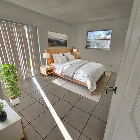 8700 N Sherman Cir 108, Miramar, FL 33025