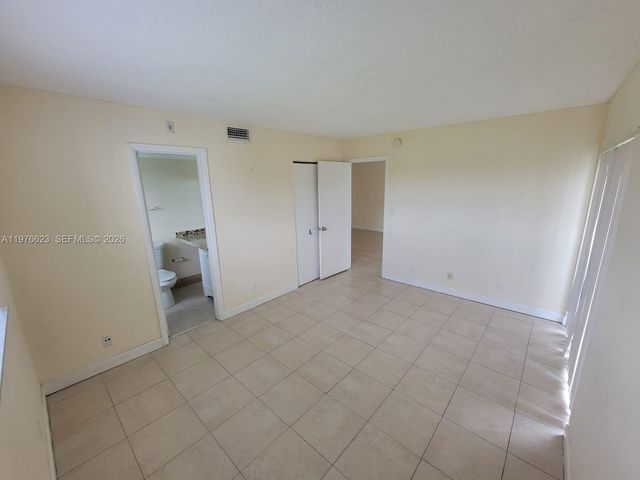 8700 N Sherman Cir 108, Miramar, FL 33025