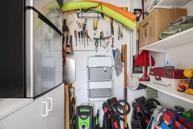 2545 Dudley Drive W E, West Palm Beach, FL 33415