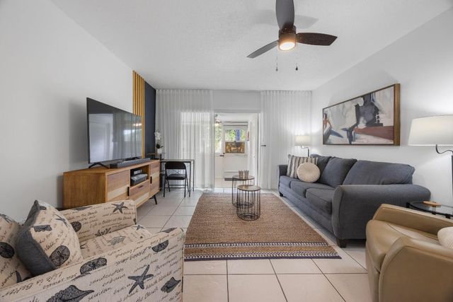 2545 Dudley Drive W E, West Palm Beach, FL 33415