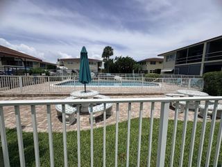 2202 NE 36th Street 17, Lighthouse Point, FL 33064