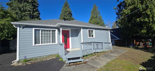 12053 70 Avenue S, Seattle, WA 98178