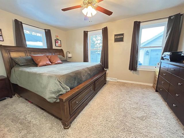 3175 LAKEVIEW DRIVE, Suamico, WI 54173