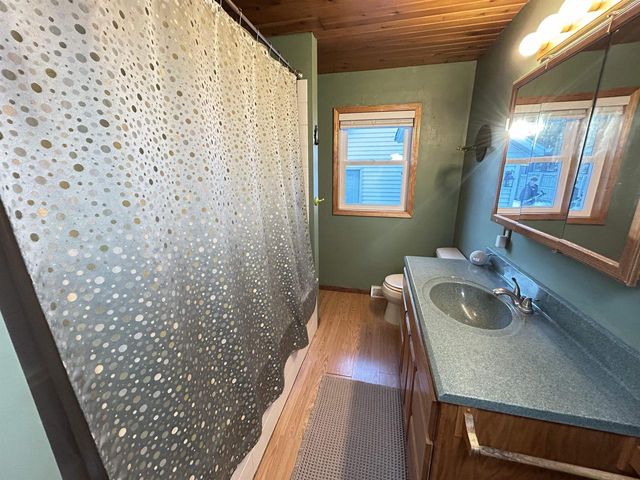 3175 LAKEVIEW DRIVE, Suamico, WI 54173