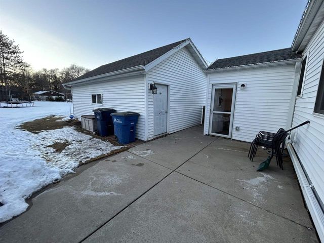 3175 LAKEVIEW DRIVE, Suamico, WI 54173