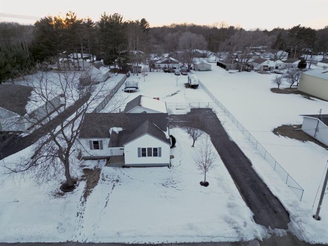 3175 LAKEVIEW DRIVE, Suamico, WI 54173