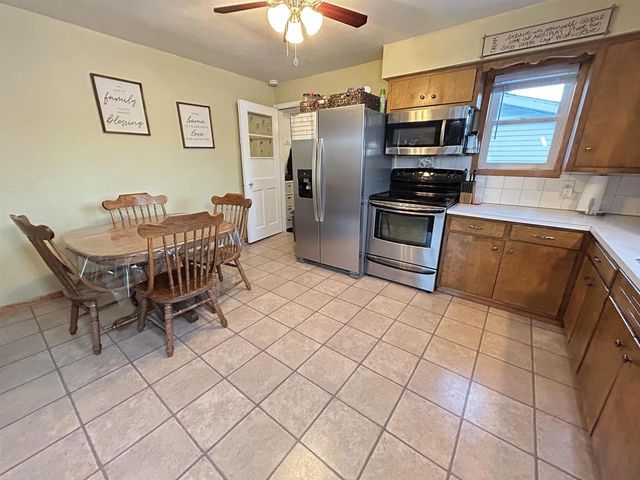 3175 LAKEVIEW DRIVE, Suamico, WI 54173