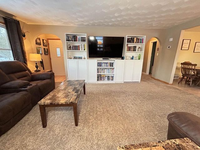 3175 LAKEVIEW DRIVE, Suamico, WI 54173