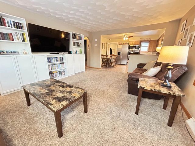 3175 LAKEVIEW DRIVE, Suamico, WI 54173