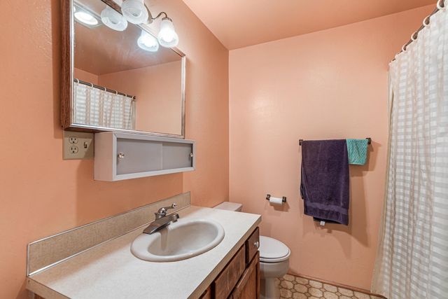 2011 Dead Indian Memorial Road, Ashland, OR 97520
