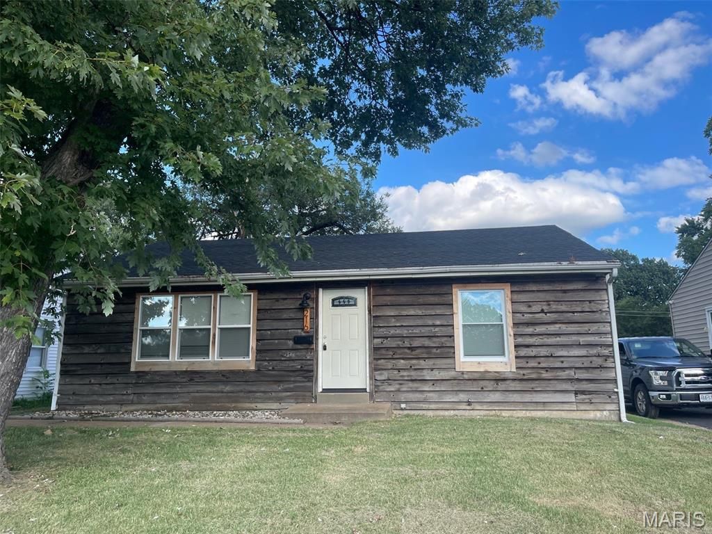 216 Graham Road, Florissant, MO 63031