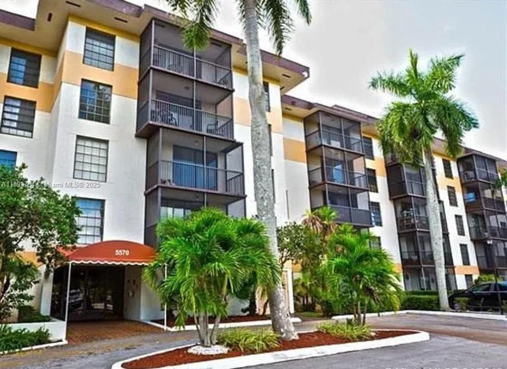 5570 NW 44th St 312A, Lauderhill, FL 33319
