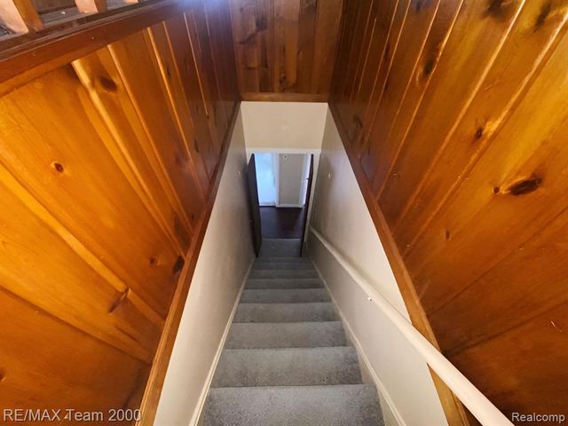 18904 Mallina Street, Grosse Pointe, MI 48236