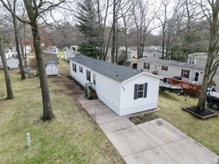 13548 Pinewood Drive, Grand Haven, MI 49417