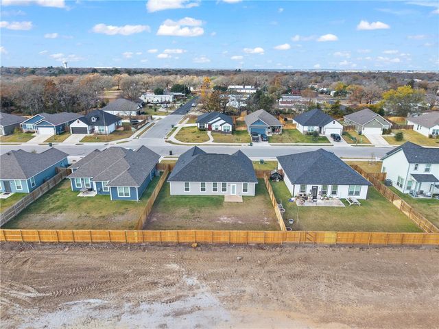 2502 Lightfoot Lane, Bryan, TX 77803