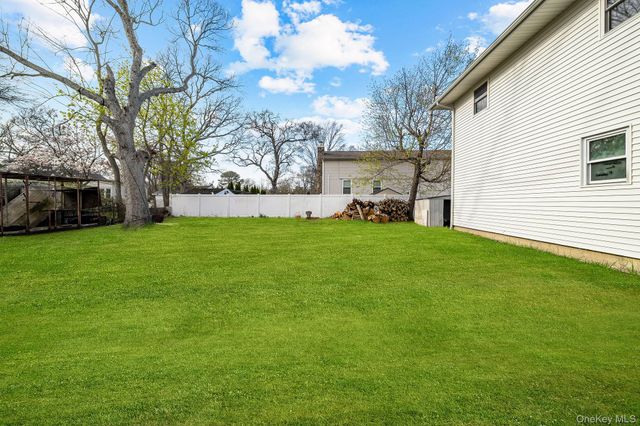 40 Alder Drive, Mastic Beach, NY 11951