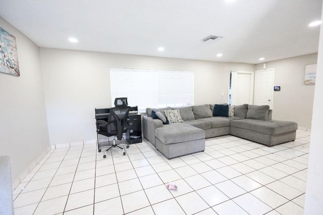 6597 Salem Street, North Lauderdale, FL 33068