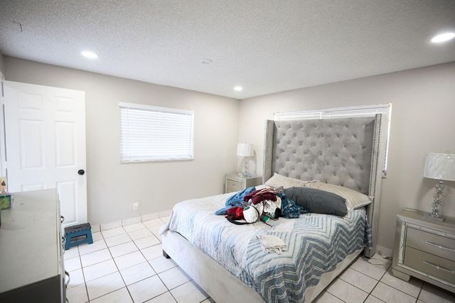 6597 Salem Street, North Lauderdale, FL 33068