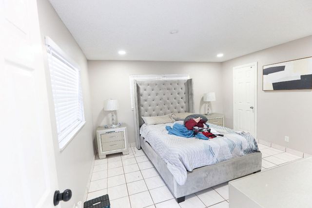 6597 Salem Street, North Lauderdale, FL 33068